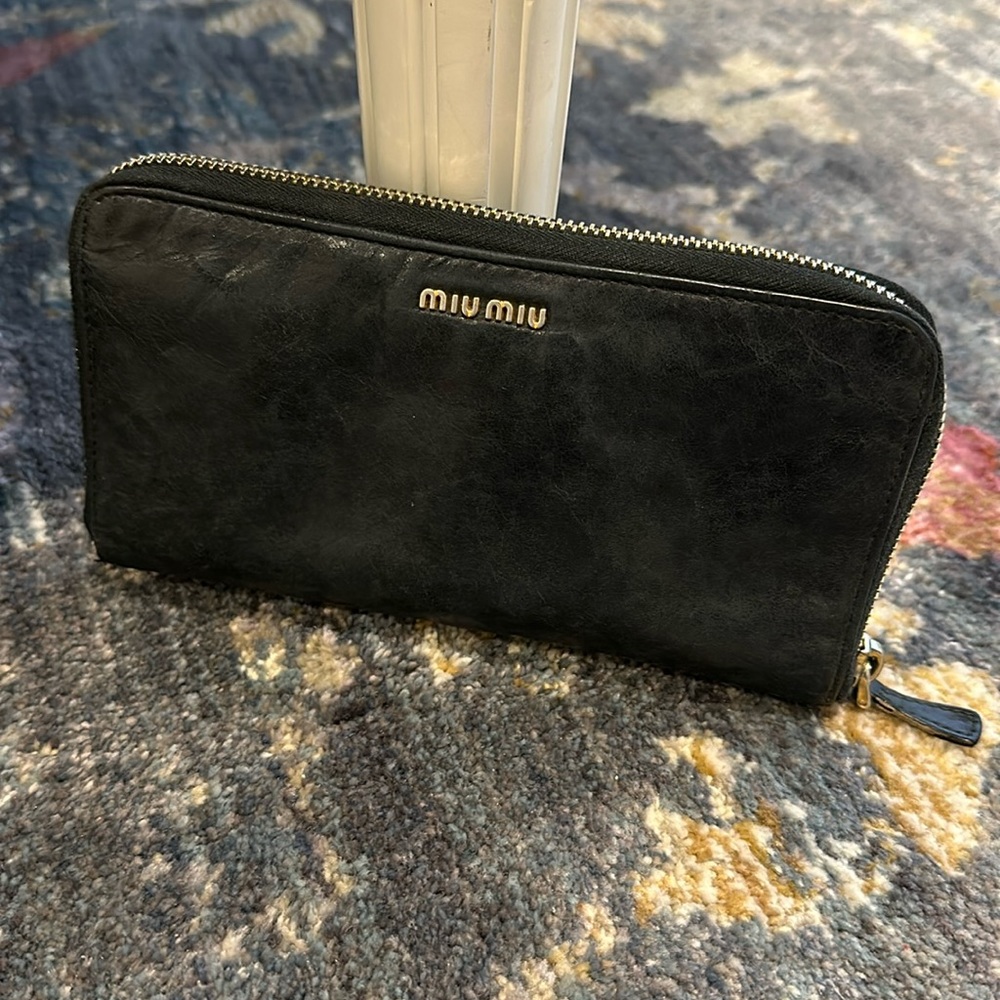 Miu miu black leather zipper wallet